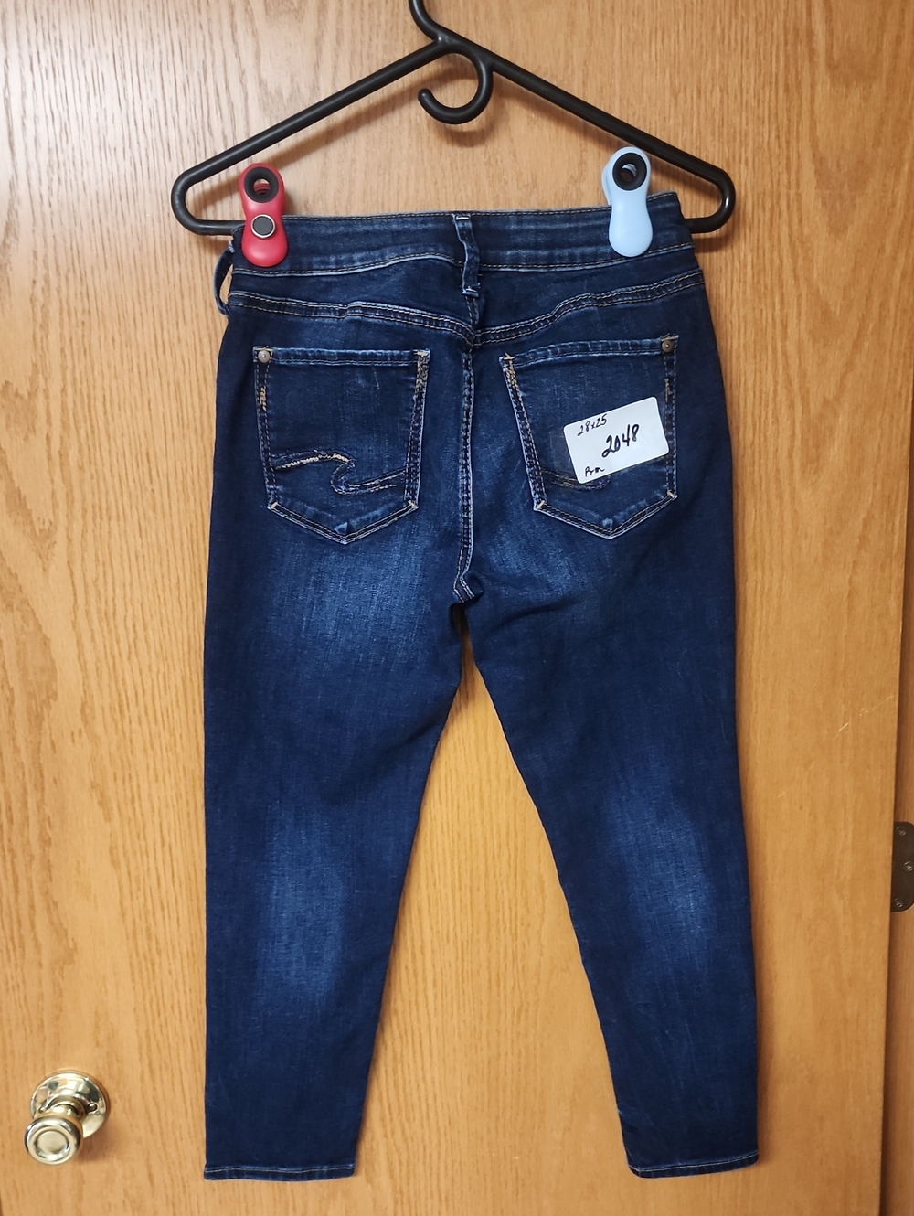 Silver suki crop jeans womens 28x25 number 2048